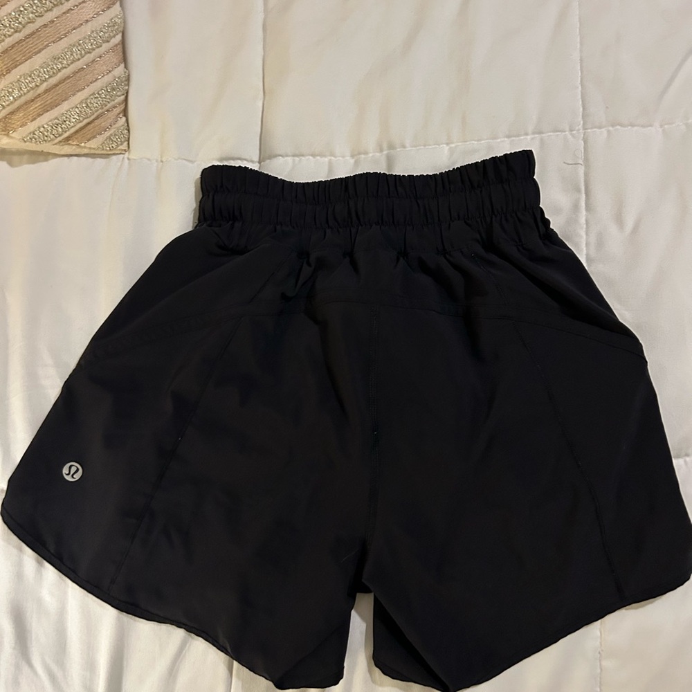 lululemon athletica track that shorts - 5 in